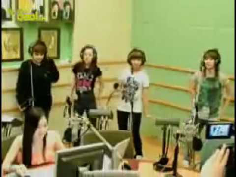 2NE1 (+) 한국) 2NE1 - In The Club