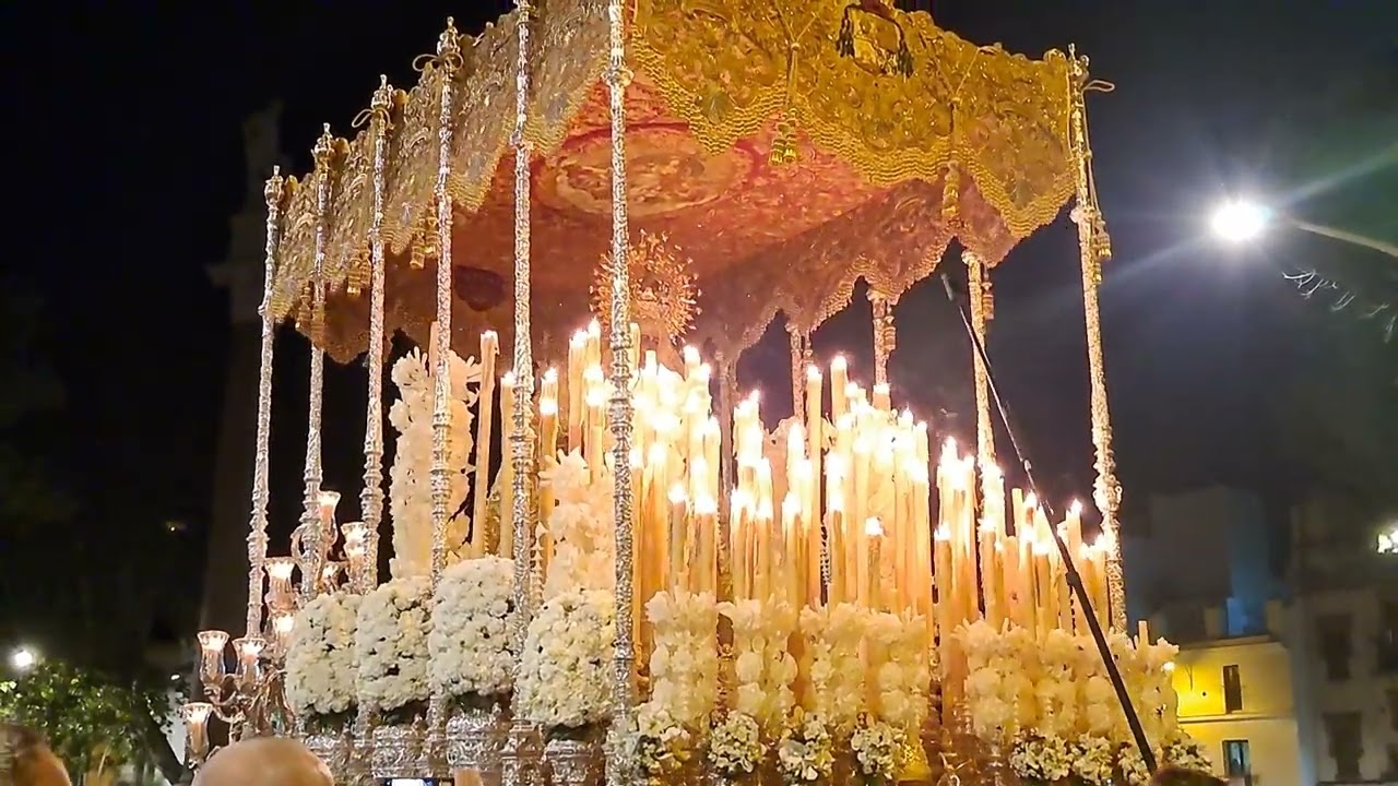 La Esperanza Macarena por la Alameda de Hércules - La madrugada Semana Santa Sevilla 2023