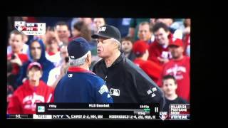 Ump spits gum on Bobby Valentine