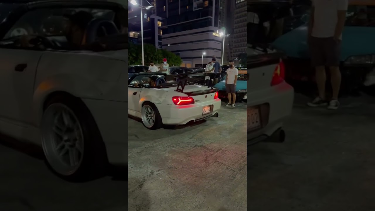 Honda S2000 shooting flames flames