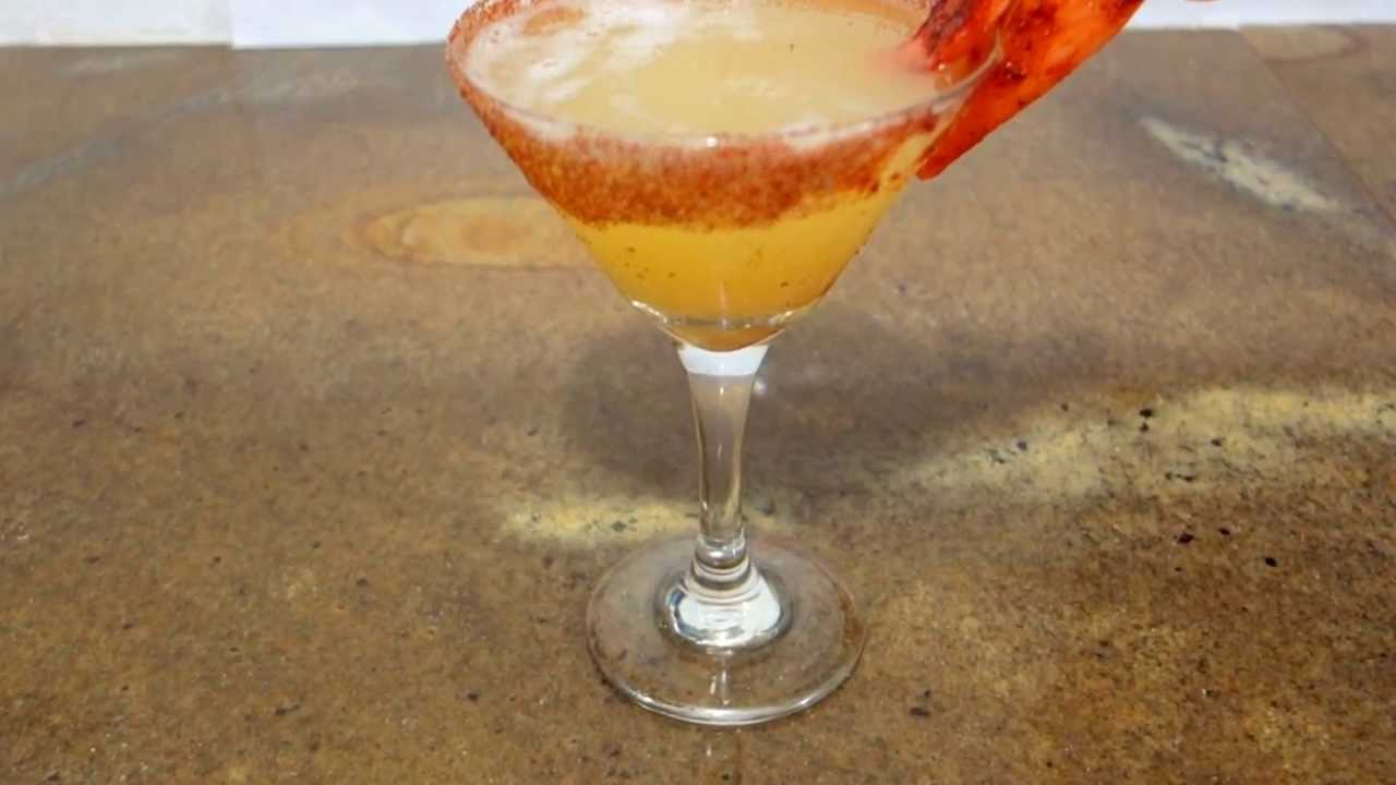 MARTINI DE PIÑA Y JENGIBRE EN #RESTAURANT #SIROCCO #ACAPULCO
