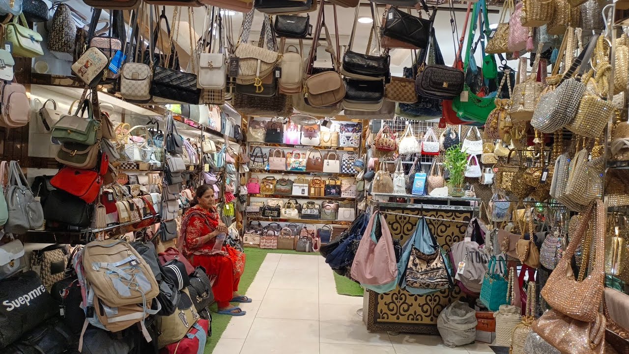 Lajpat Nagar Market Delhi purse, clutches , Bags 🛍️ collection 🥳