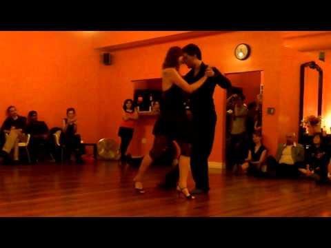Eric Lindgren and Rebecca Rorick Smith Perform at Milonga Nueva (2/3)