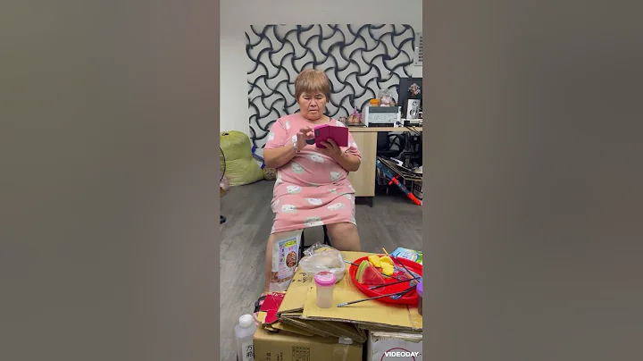 今天是7月16日，我们的晚餐，我煮五花肉。吃完晚餐后，我来大嫂家，拿钱给她，是我们要去泰国旅游的钱，补两万3千5。 - 天天要闻