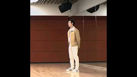 Chan watching his 7 kids vs them watching Chan 😭💕 #bangchan #straykids #skz #ot8