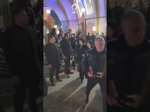 رد فعل مصطفى شعبان على تقديم بنات نور الشريف واجب العزاء في شقيقه 