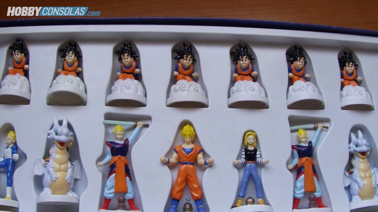 Unboxing Dragon Ball Z Chess.