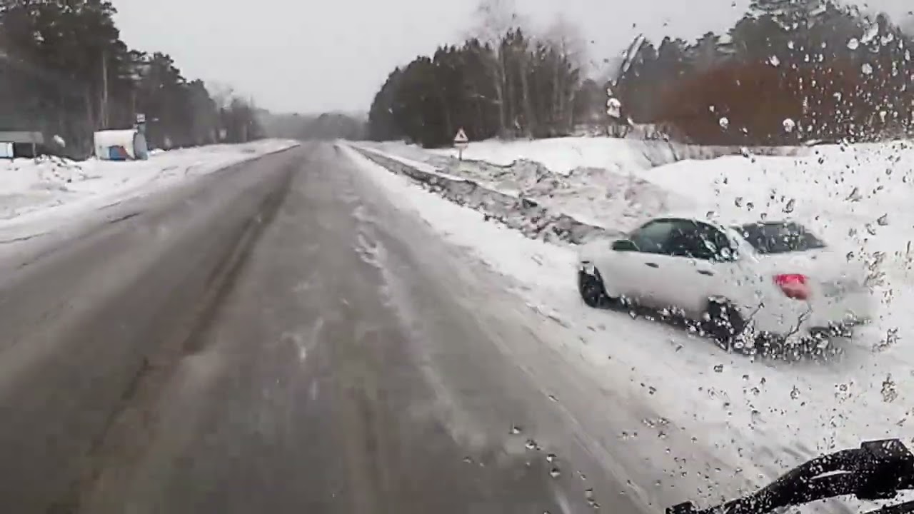 7 февраля Горит китайский трал