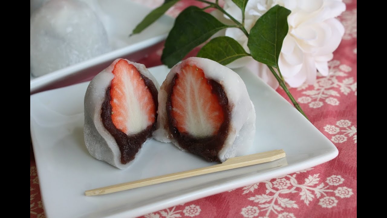 How To Make Ichigo Daifuku いちご大福の作り方 Youtube