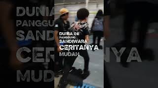 panggung sandiwara #godbless  #achmadalbar  #gong2000  #liriklagu