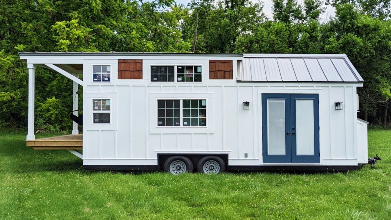 THE LUXURY CUSTOM MAVERICK THE BIG TINY ENTRYWAY FOR SALE