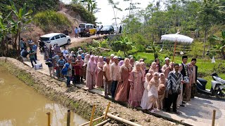 11 Mobil Jajap Pengantin Dari Bayongbong Ke Banjarwangi. Pernikahan Viral Di Jalan Desa Bojong