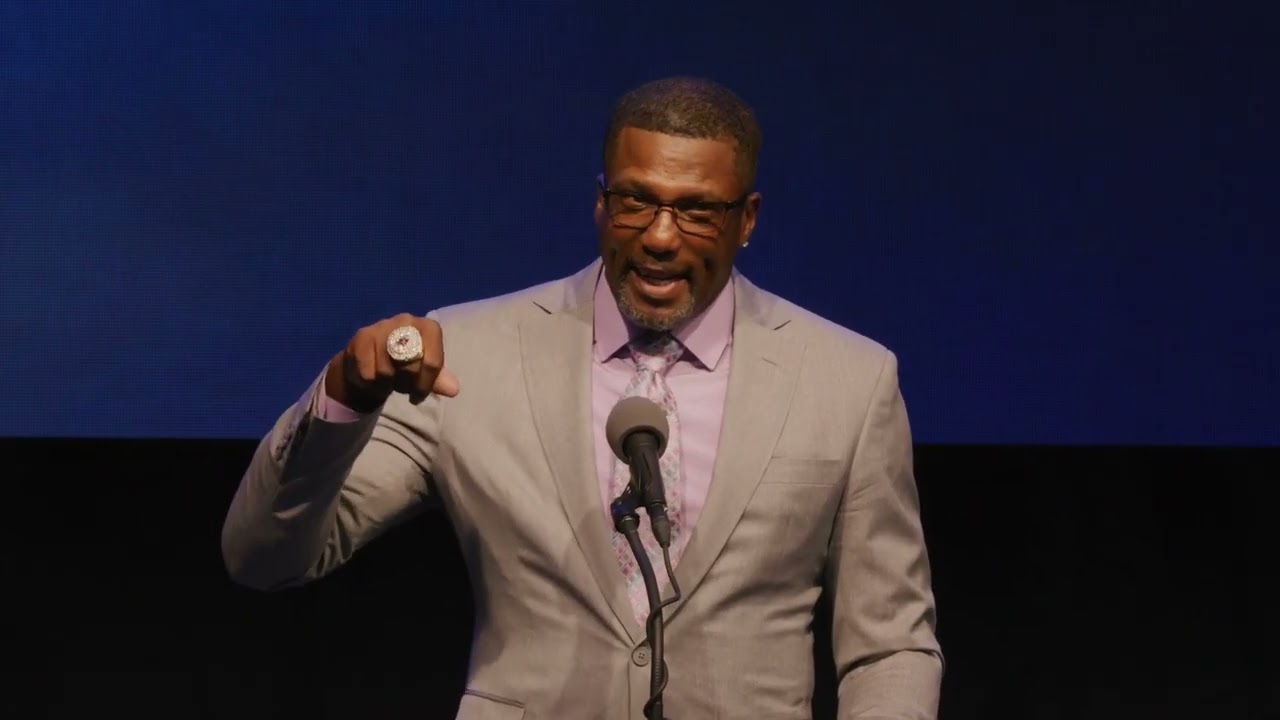 Roger Kingdom | U.S. Olympic & Paralympic Hall of Fame, Class of 2022