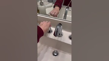 Stay organized and save time with the SpaceAid Instant Dry Sink caddy.