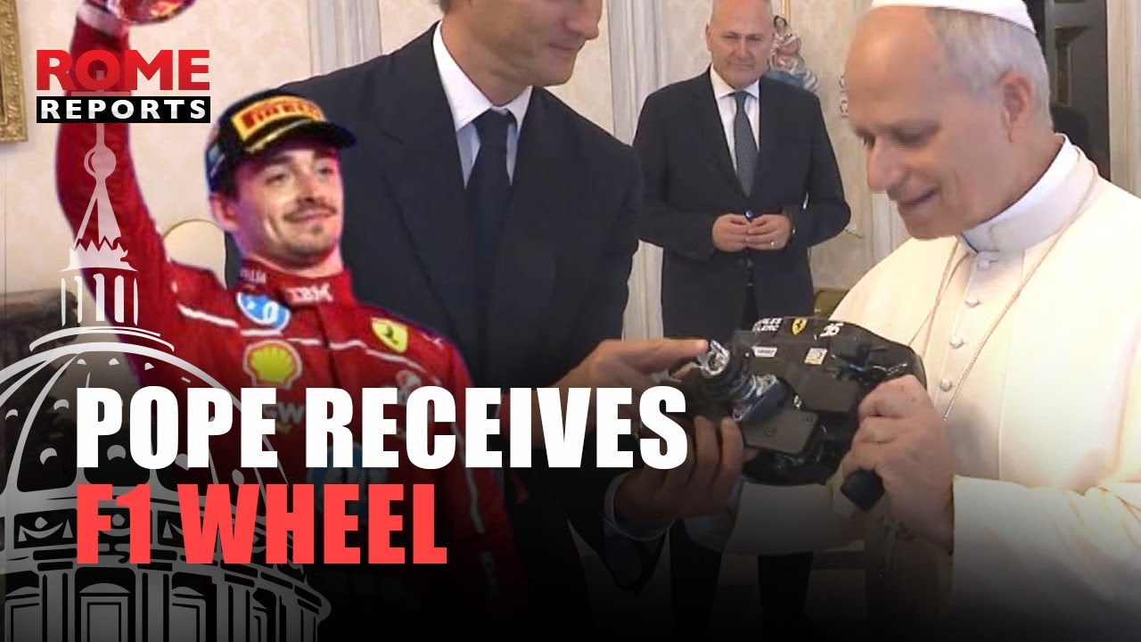 Председатель правления FERRARI подарил папе римскому Лео Леклерку колесо F1