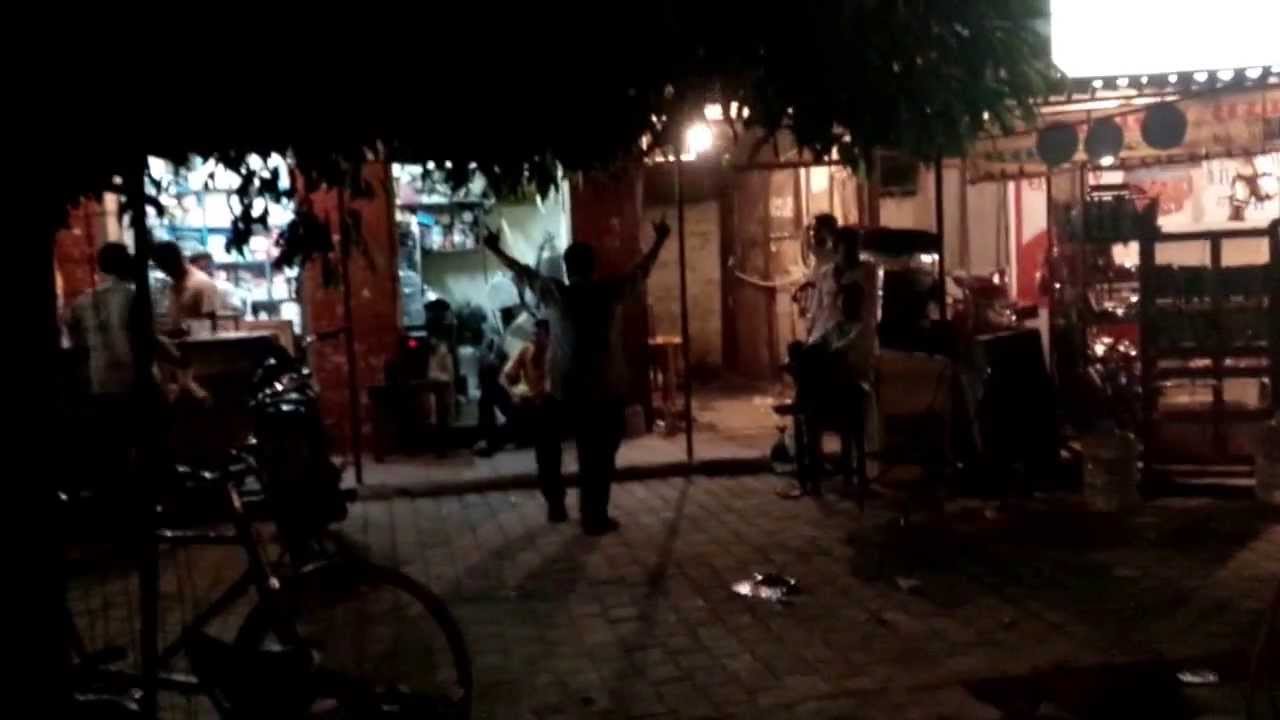 Teasta Tea Shop Noida - Funny Dance