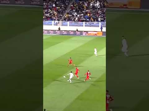 تمريرة غريبة معتوه وفاكر انو جاي معايا رونالدو 