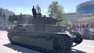 : RESTORED WWII TANKS IN MOTION / T-28, T-35, T-26, KV-1, BT-7, IS-2, IS-3, T-34, T-34-85, ISU-152...