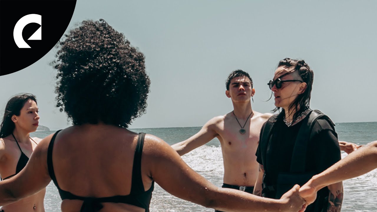 在 YouTube 上观看 Torii Wolf - Freedom 在 YouTube 上观看 Torii Wolf - Freedom