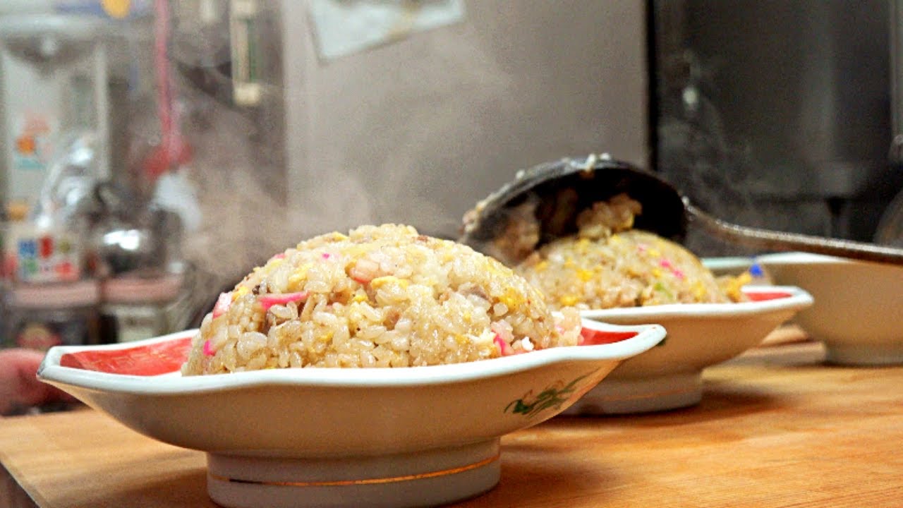 鍋を握って54年！女将のチャーハン、オムライス、テフタンメン鍋振り！