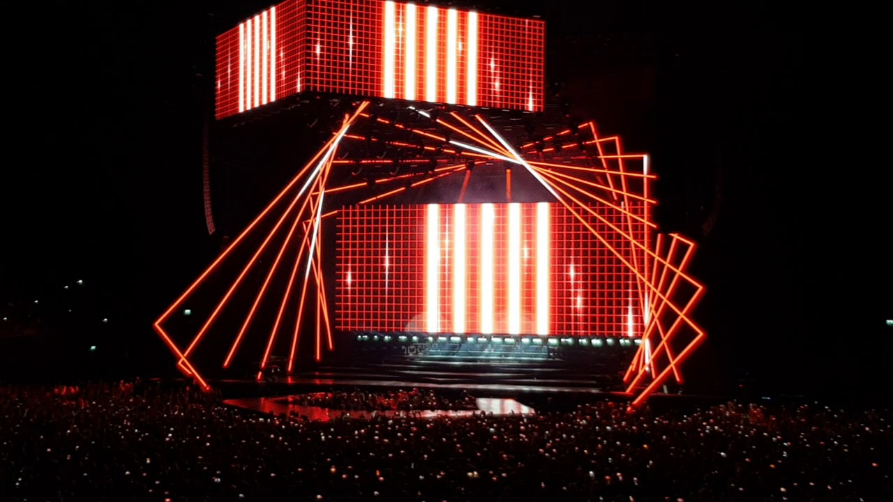 Backstreet Boys DNA world tour opening