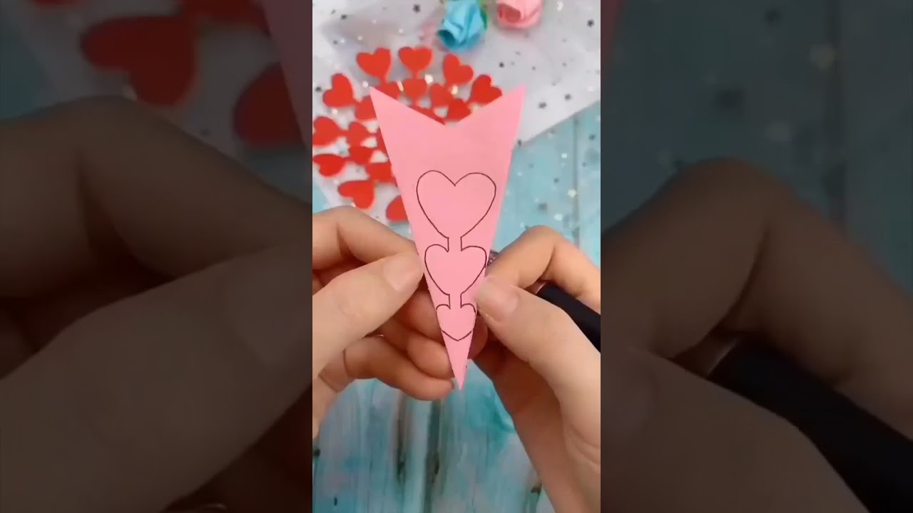 TRY OUT THIS AMAZING DIY |PAPER CRAFT | Easy snoe flakes with heart shape all around..jus go 4 it...