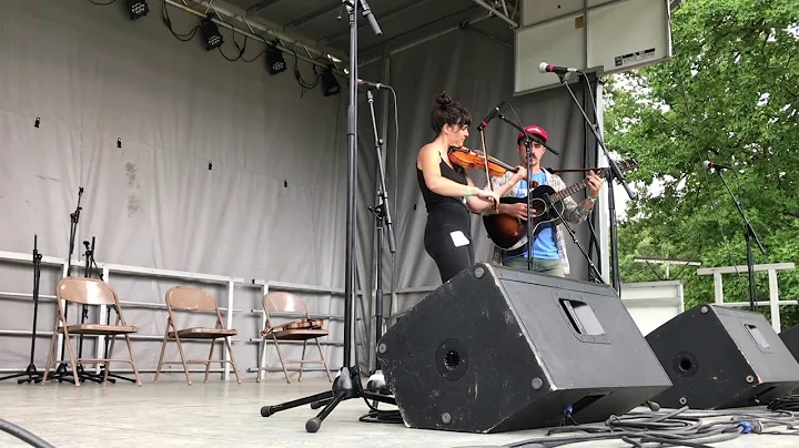 Amy Alveys fiddle contest performance that got her...