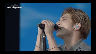 Taehyun   im Invincible ado Cover