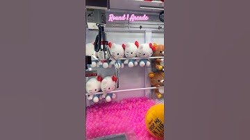 Hello Kitty at Round1 Arcade 🐱 #clawmachine #hello #sanrio