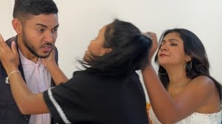 Esta 3MPREGAD@ beijou seu chefe para impedir seu casamento, e nunca imaginou o preço que pagaria...