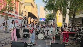 Download Lagu APT cover by Zizters MP3 Download Lagu APT cover by Zizters MP3