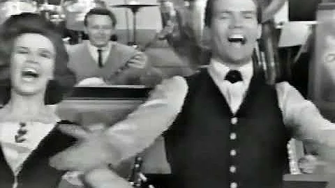 Bobby Burgess & Barbara Boylan dance to Twirl, Twi...