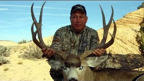 Pausaugunt Muzzleloader Mule Deer Hunt - Mark Baca - MossBack