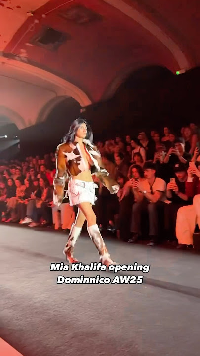 Mia Khalifa Opens Dominnico’s AW25 Show at 080BCN Fashion Week! ✨🔥