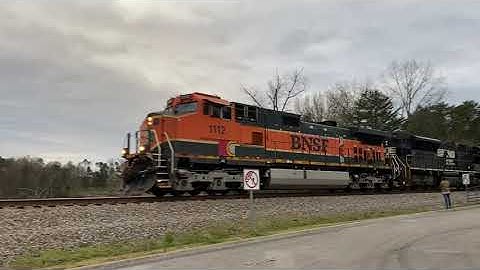 NS 102 w/ BNSF H1 Dash 9 leading