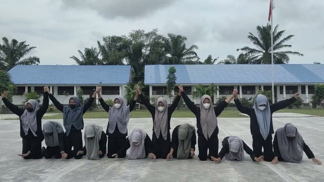 Tarian Kutidhieng (Aceh) SMA NEGERI 1 PANTAI LABU