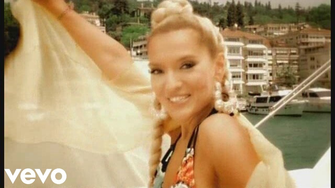 Demet Akalın Bebek YouTube Demet Akalın Bebek YouTube