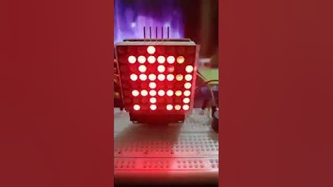 Arduino-新年快樂跑馬燈