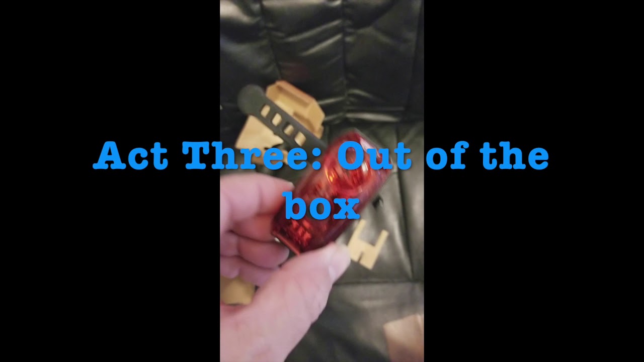 Superflash 65R Bike Light Onehand Unboxing