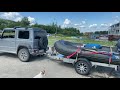 НОВЫЙ SUZUKI JIMNY С ПРИЦЕПОМ  ЛОДКОЙ И МОТОРОМ НА ТРАССЕ