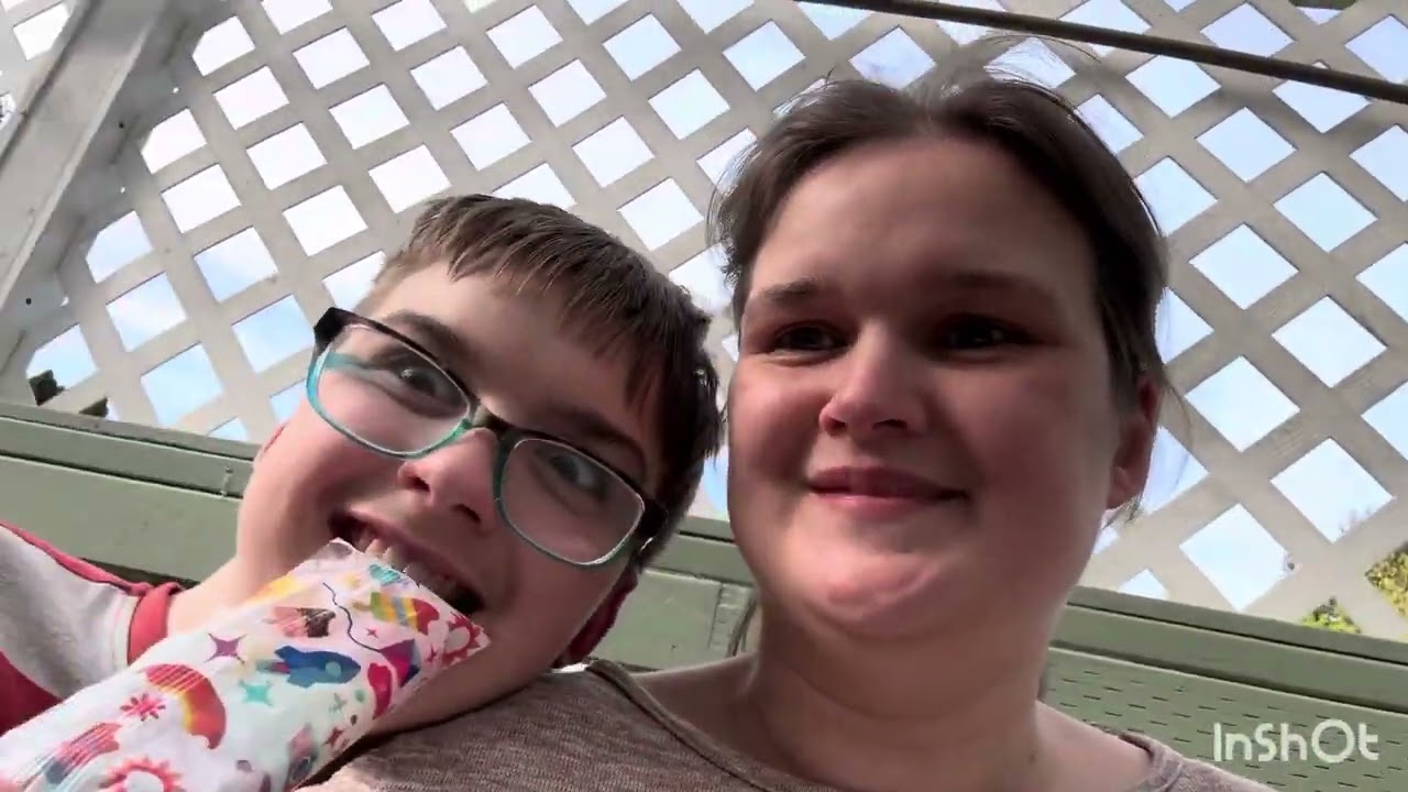 Trying out| JonnyPops | Organic Rainbow | fruit| popsicle| icream