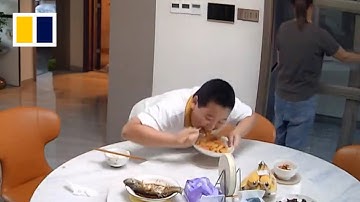 Hungry boy in China undeterred by quake