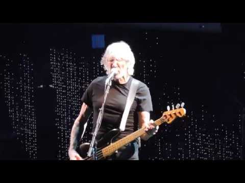 roger-waters-live-2017-dogs-on-us-+-them-tour