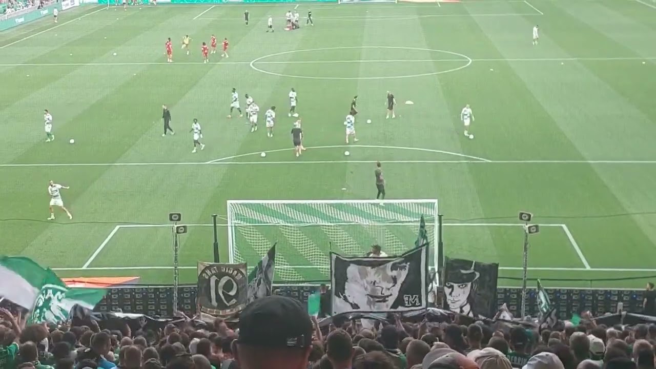 ASSE vs Rodez - Ambiance Geoffroy Guichard - Associés supporters stéphanois - Section 26 Macon