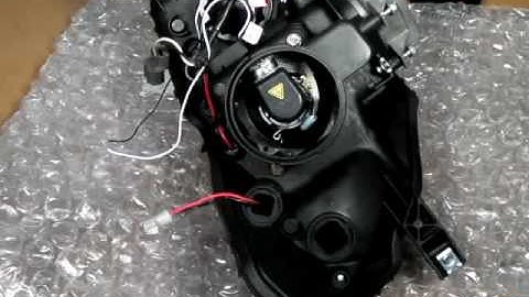 SPECDTUNING INSTALLATION VIDEO  2000 2003 S2000 AP1 PROJECTOR HEADLIGHTS