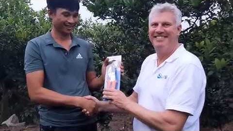 Đại diện Hãng Kéo Original Lowe từ CHLB Đức thăm vườn chanh cảnh bonsai