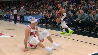 Jalen Brunson Knocks Down Clutch Crossover Three For 30 Pts