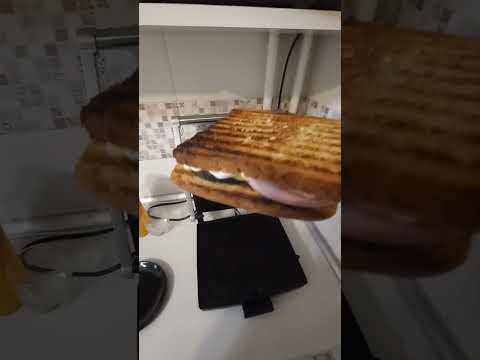 сэндвич на гриле