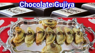 Chocolate Gujiya Recipe: चॉकलेट से बनाएं स्पेशल गुजिया।