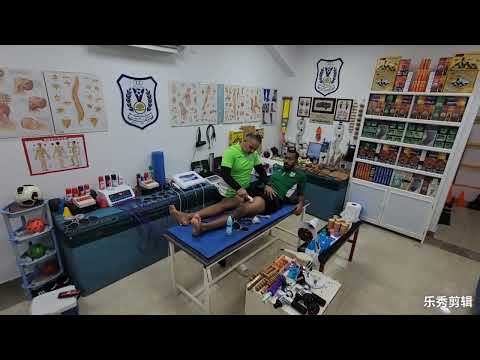 علاج الحارس سعيد السناني من تمزق في العضلة الأمامية مع نزيف في العضلة الخلفية الملك نصراوي